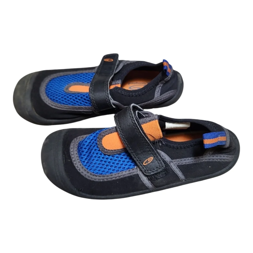 Champion Kids Black and Blue Water Shoes for Outdoor Adventures - Size XL 11/12